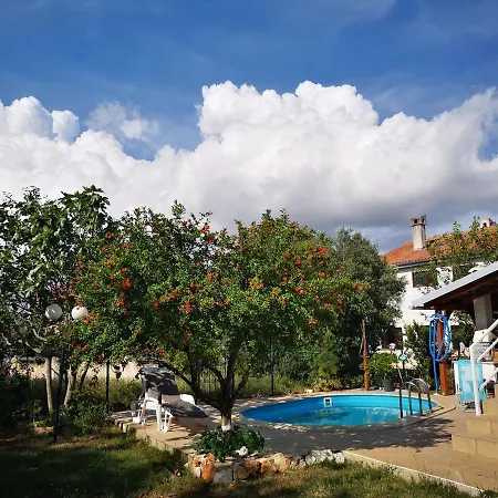 Chillout Apartments With Pool Patricia * Fažana