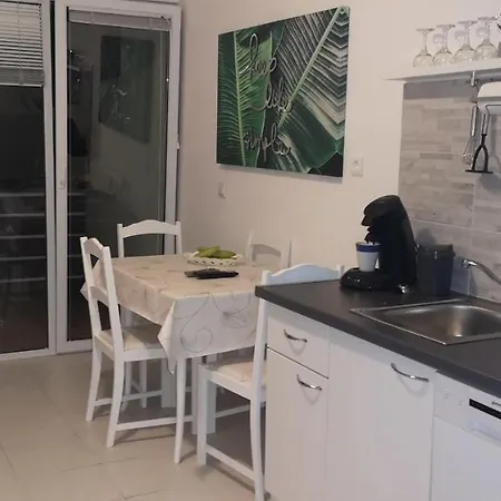 Chillout Apartments With Pool Patricia Apartment *