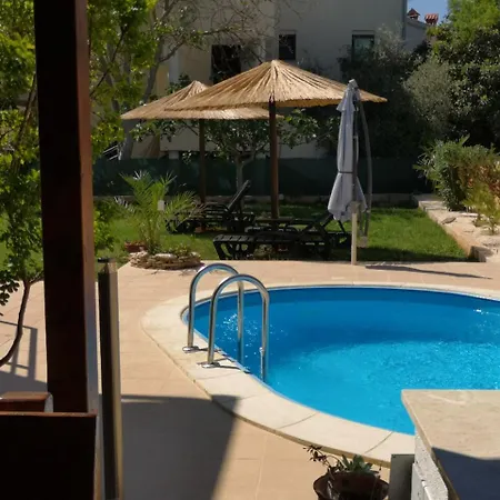 Chillout Apartments With Pool Patricia * Fažana