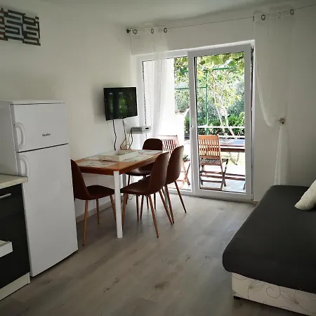 Apartment Chillout Apartments With Pool Patricia Fazana